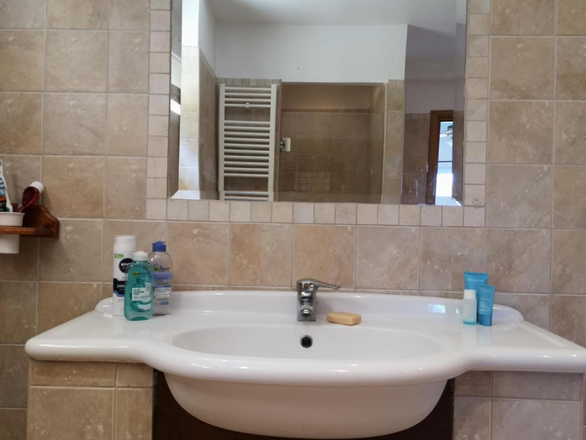 Tholos  Villa Lir מראה חיצוני תמונה